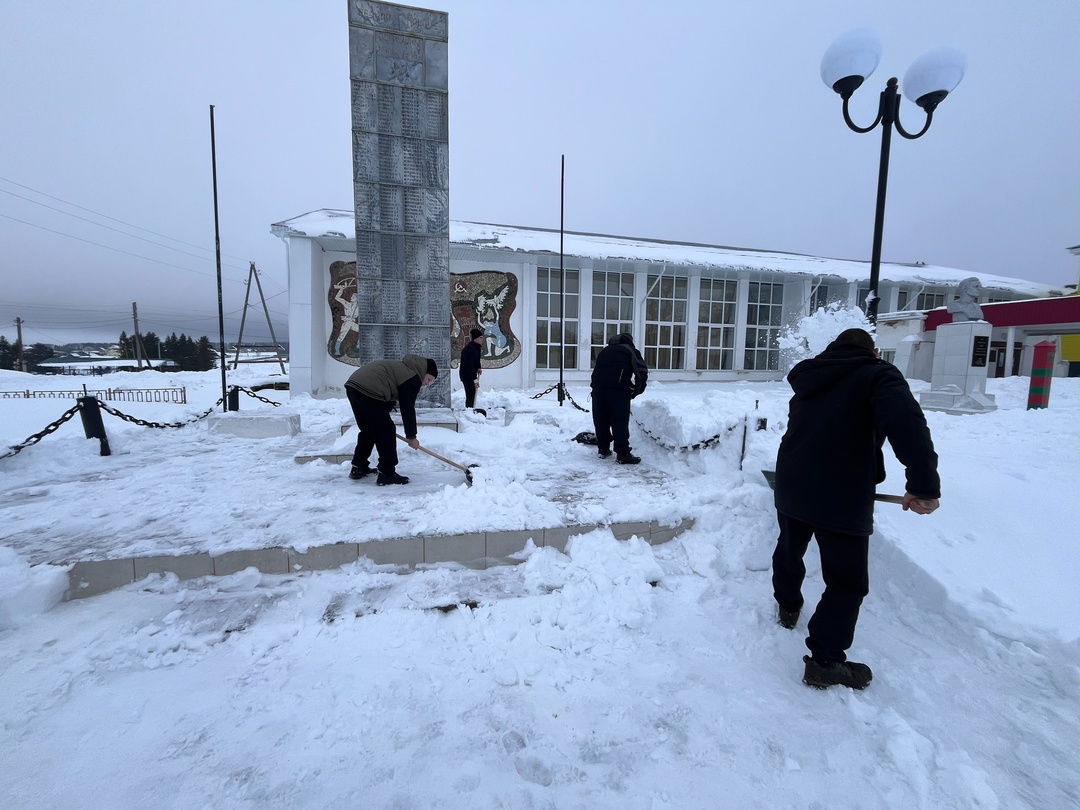 Акция «Чистый памятник».